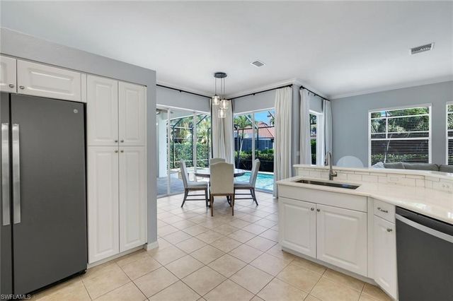 8748 Lake CIR, Fort Myers, FL 33908