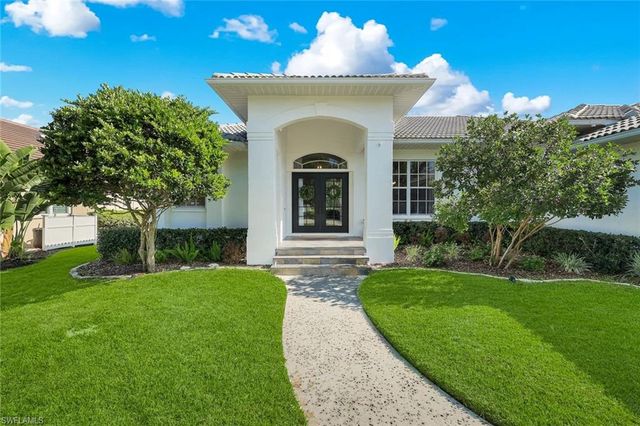 8748 Lake CIR, Fort Myers, FL 33908