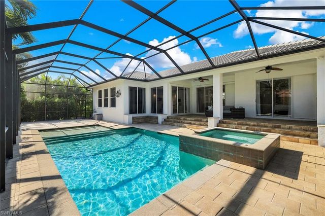 8748 Lake CIR, Fort Myers, FL 33908