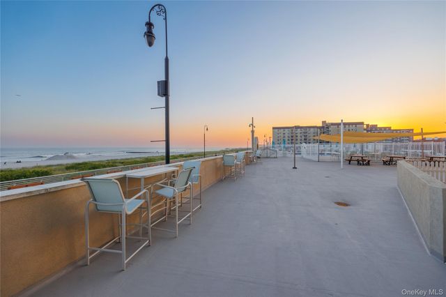 360 Shore Road 3E, Long Beach, NY 11561