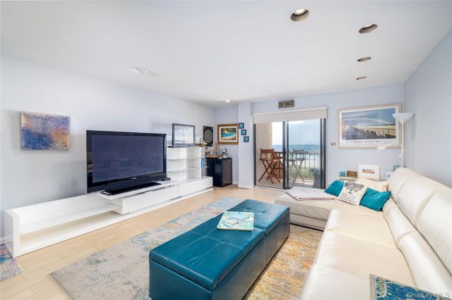 360 Shore Road 3E, Long Beach, NY 11561