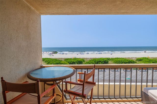 360 Shore Road 3E, Long Beach, NY 11561