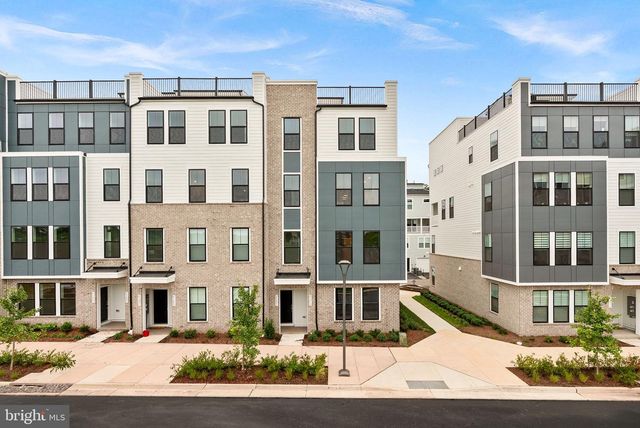 45219 TEMPLE BAR DR, Sterling, VA 20166