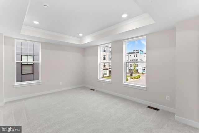 45219 TEMPLE BAR DR, Sterling, VA 20166