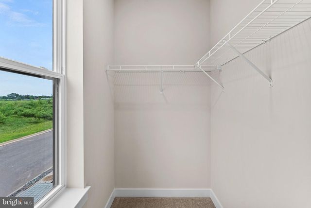 45219 TEMPLE BAR DR, Sterling, VA 20166