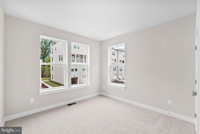 45219 TEMPLE BAR DR, Sterling, VA 20166