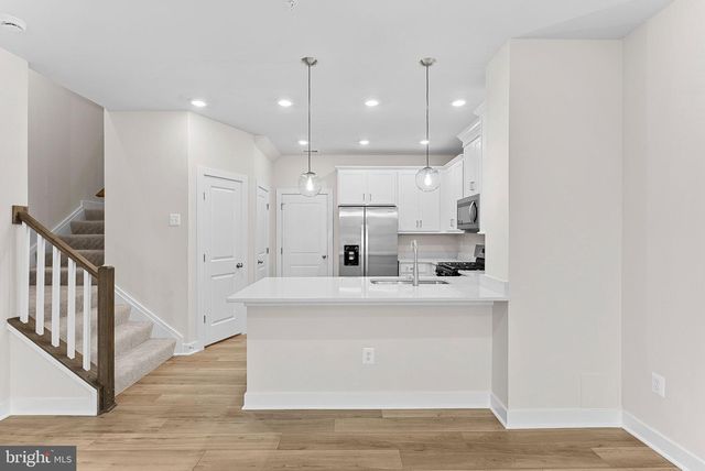 45219 TEMPLE BAR DR, Sterling, VA 20166