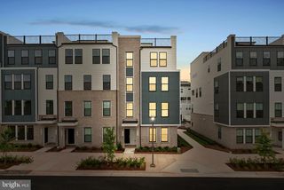 45219 TEMPLE BAR DR, Sterling, VA 20166