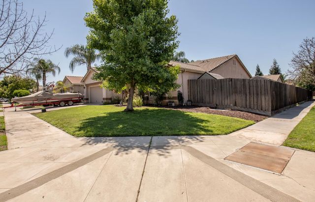 2783 14th Street, Sanger, CA 93657