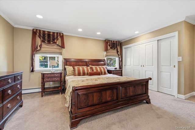 19 Fox Lane, Dix Hills, NY 11746