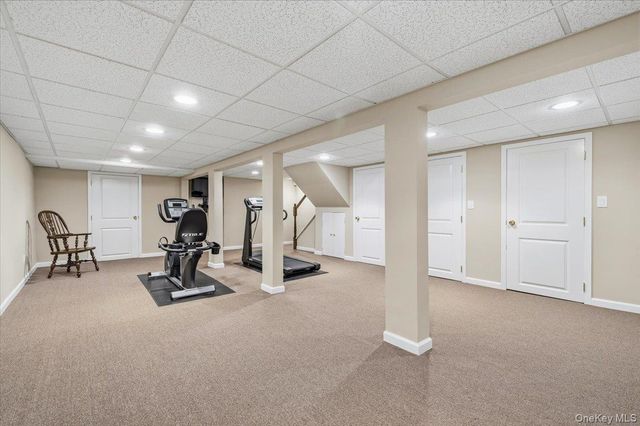 19 Fox Lane, Dix Hills, NY 11746
