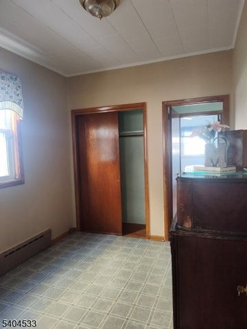 158 Pierre Ave, Garfield City, NJ 07026