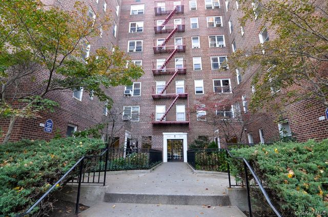 3930 52nd Street 2G, Woodside, NY 11377
