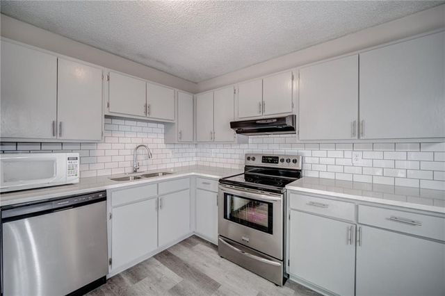 4084 Hidden Hollow Drive B, Gainesville, GA 30506