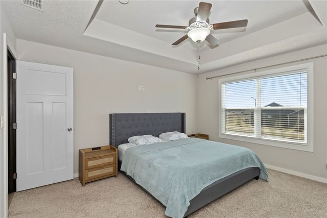 983 S 90th Street, West Des Moines, IA 50266