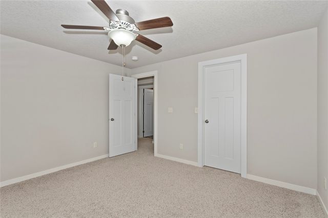 983 S 90th Street, West Des Moines, IA 50266