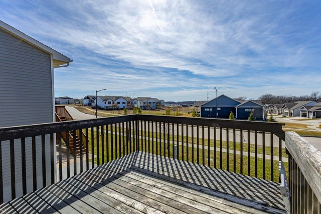 983 S 90th Street, West Des Moines, IA 50266