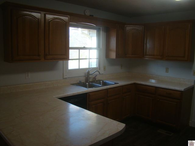 296 Bethel Church Road, Cadiz, KY 42211