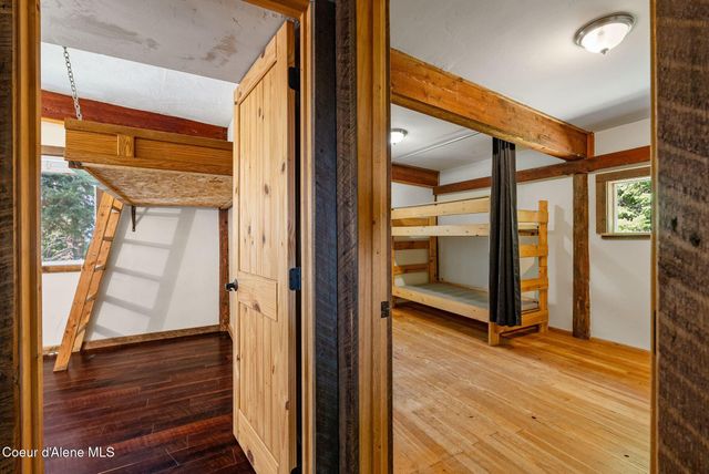 2494 Gold Creek Ridge Rd, Sandpoint, ID 83864