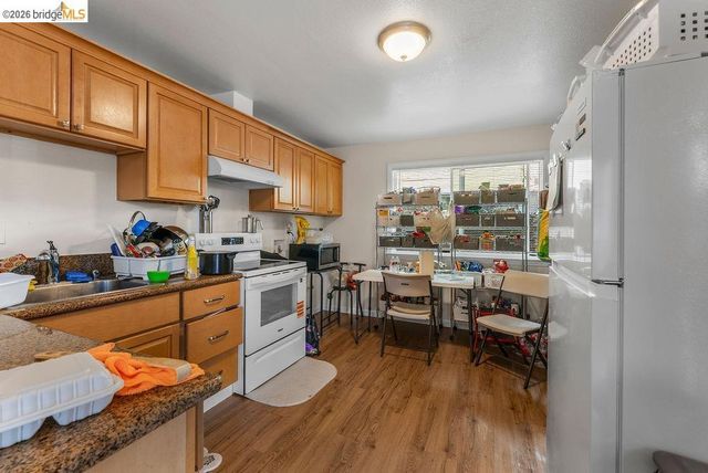 10582 Topanga Dr, Oakland, CA 94603
