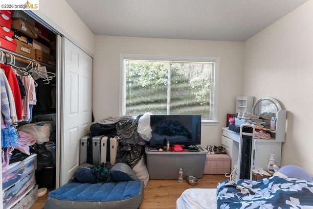 10582 Topanga Dr, Oakland, CA 94603