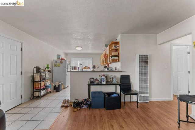 10582 Topanga Dr, Oakland, CA 94603