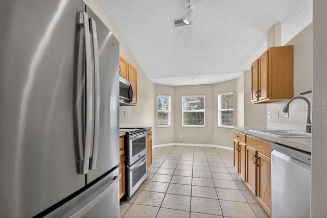 24 SEVEN WONDERS TRAIL, Palm Coast, FL 32164