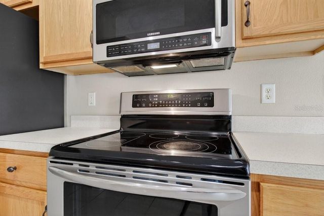 24 SEVEN WONDERS TRAIL, Palm Coast, FL 32164