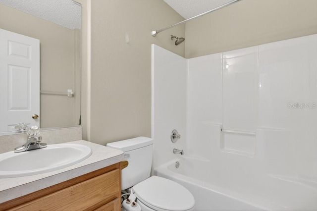 24 SEVEN WONDERS TRAIL, Palm Coast, FL 32164