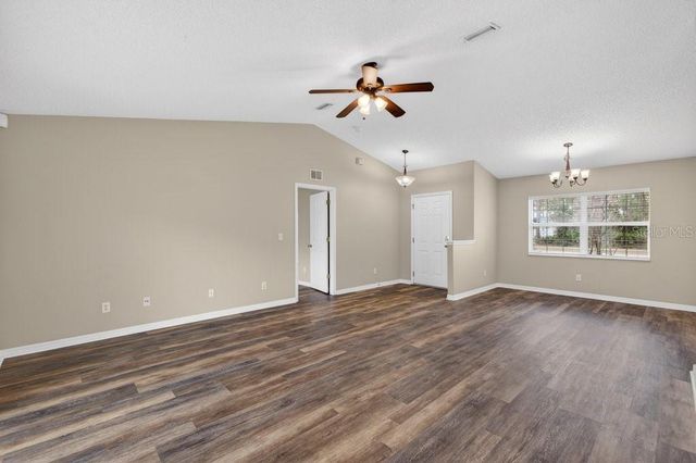 24 SEVEN WONDERS TRAIL, Palm Coast, FL 32164