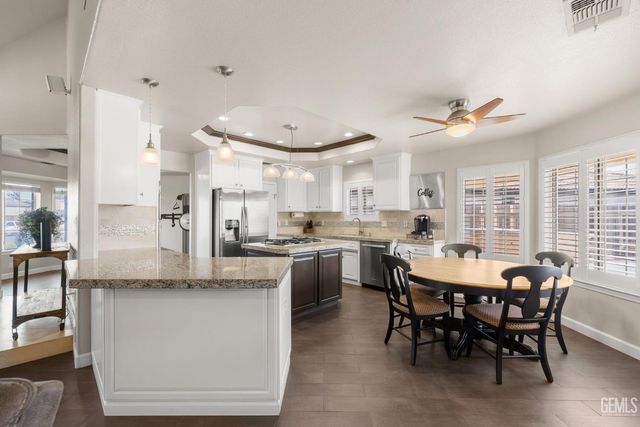 15801 Susan Eileen Avenue, Bakersfield, CA 93314