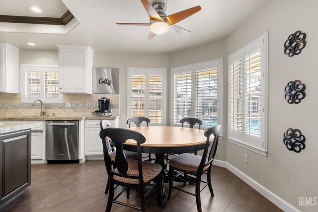 15801 Susan Eileen Avenue, Bakersfield, CA 93314