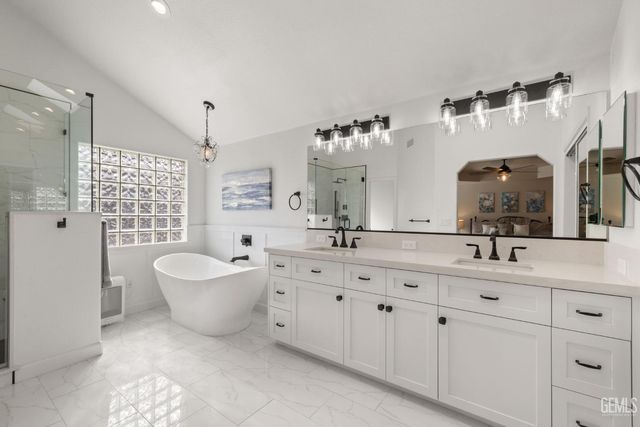 15801 Susan Eileen Avenue, Bakersfield, CA 93314