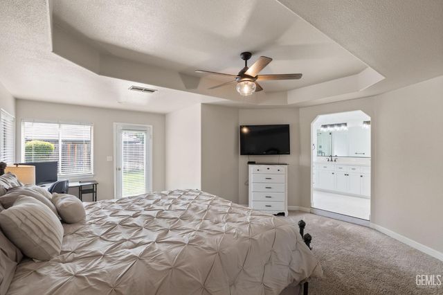 15801 Susan Eileen Avenue, Bakersfield, CA 93314