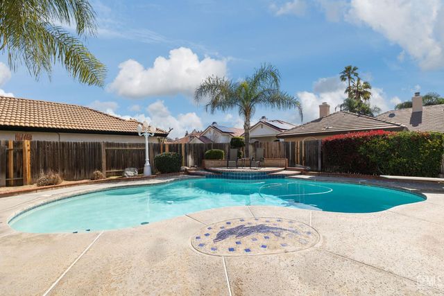 15801 Susan Eileen Avenue, Bakersfield, CA 93314