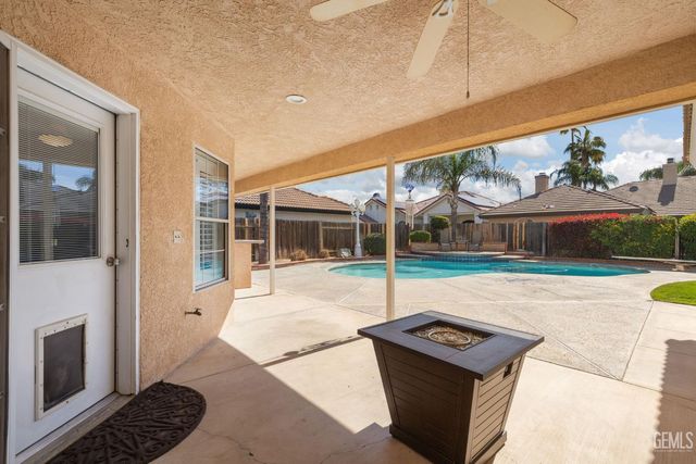 15801 Susan Eileen Avenue, Bakersfield, CA 93314