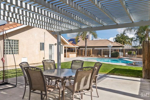 15801 Susan Eileen Avenue, Bakersfield, CA 93314