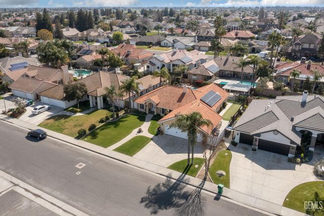 15801 Susan Eileen Avenue, Bakersfield, CA 93314