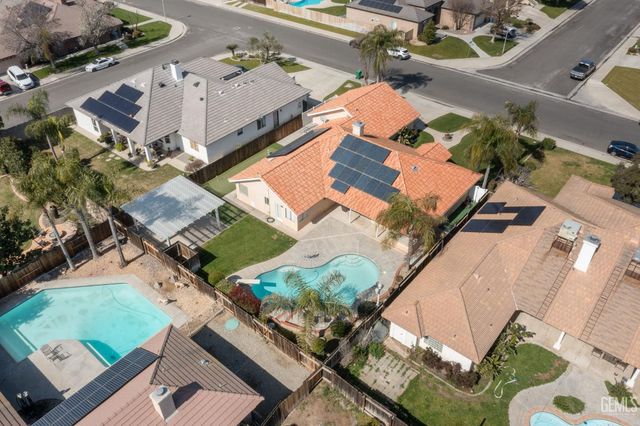 15801 Susan Eileen Avenue, Bakersfield, CA 93314