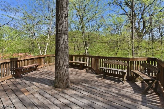 41 Crescent Dr, Byram Twp., NJ 07821