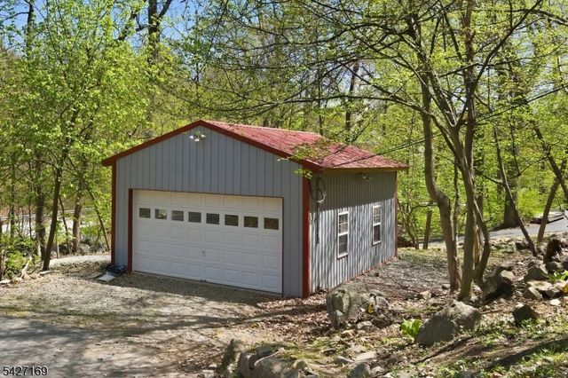 41 Crescent Dr, Byram Twp., NJ 07821
