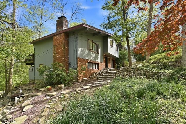 41 Crescent Dr, Byram Twp., NJ 07821