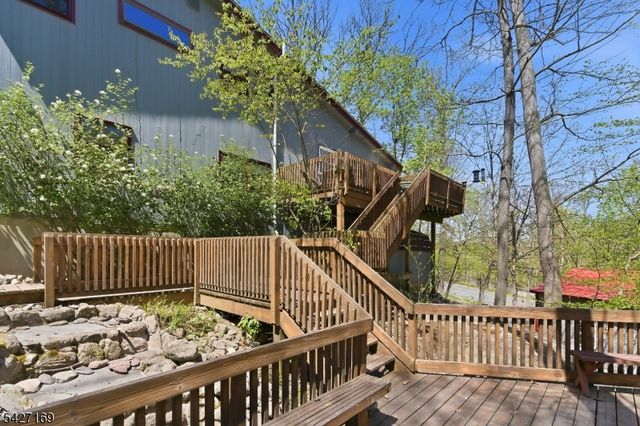 41 Crescent Dr, Byram Twp., NJ 07821