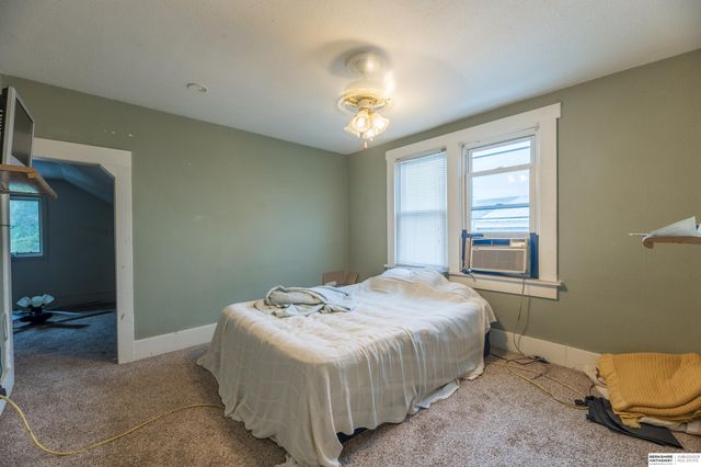 1411 S 6th Street, Omaha, NE 68108