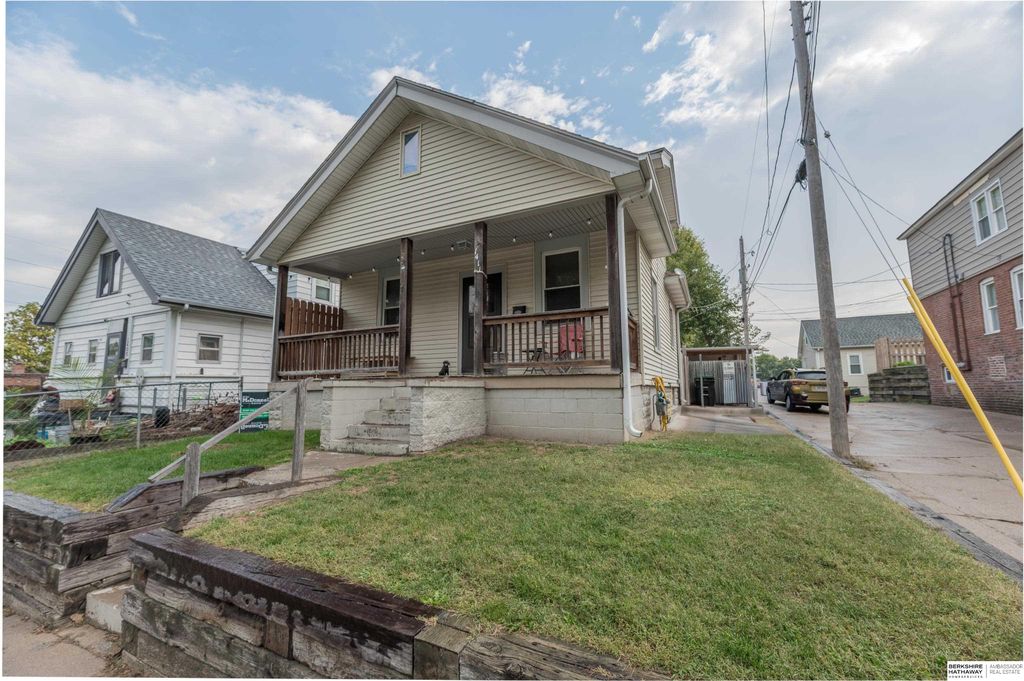 1411 S 6th Street, Omaha, NE 68108