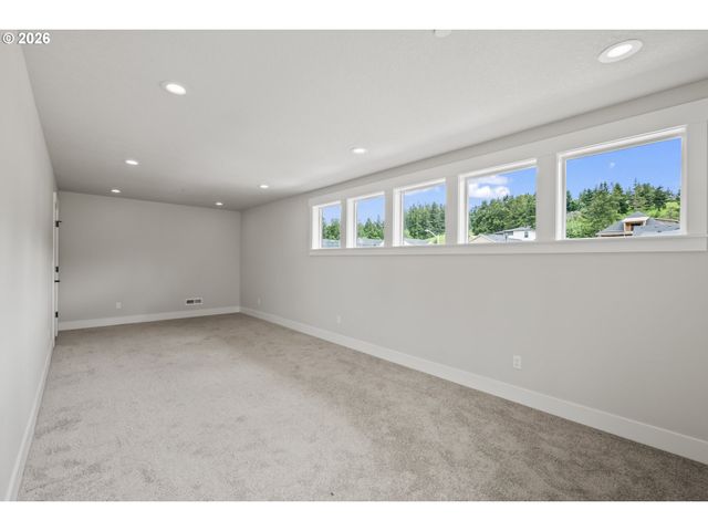 105 WILD DUCK Run, Silverton, OR 97381