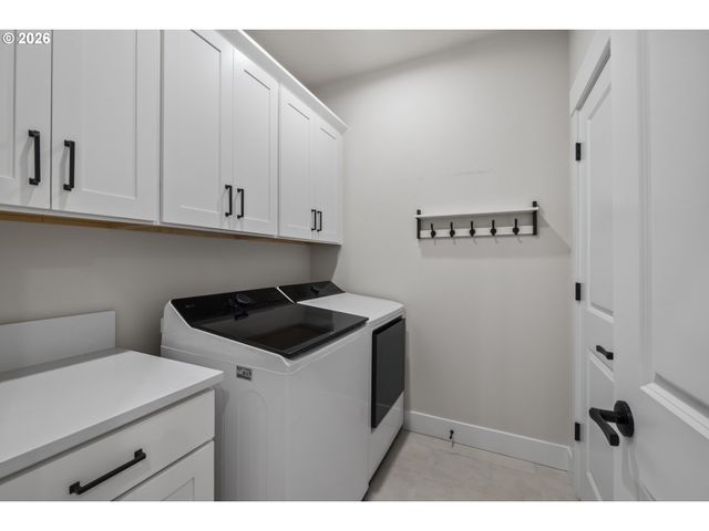105 WILD DUCK Run, Silverton, OR 97381
