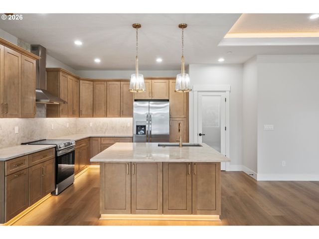 105 WILD DUCK Run, Silverton, OR 97381