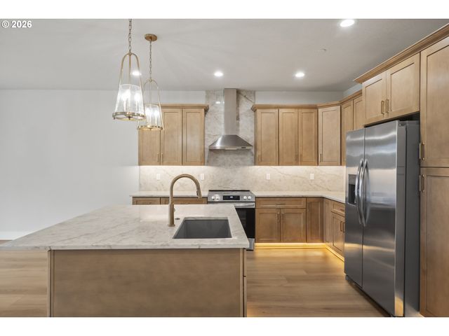 105 WILD DUCK Run, Silverton, OR 97381