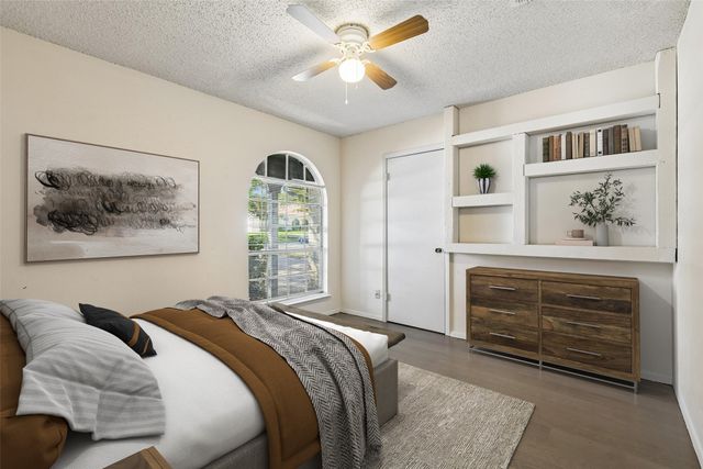 517 Sussex Drive, Arlington, TX 76014